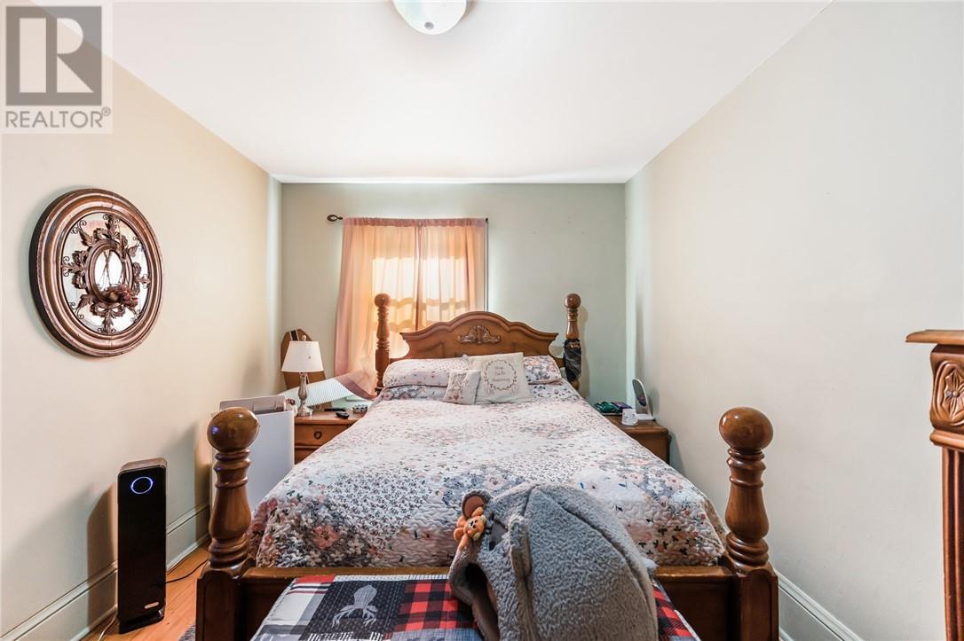 402 Frood Road, Sudbury, ON