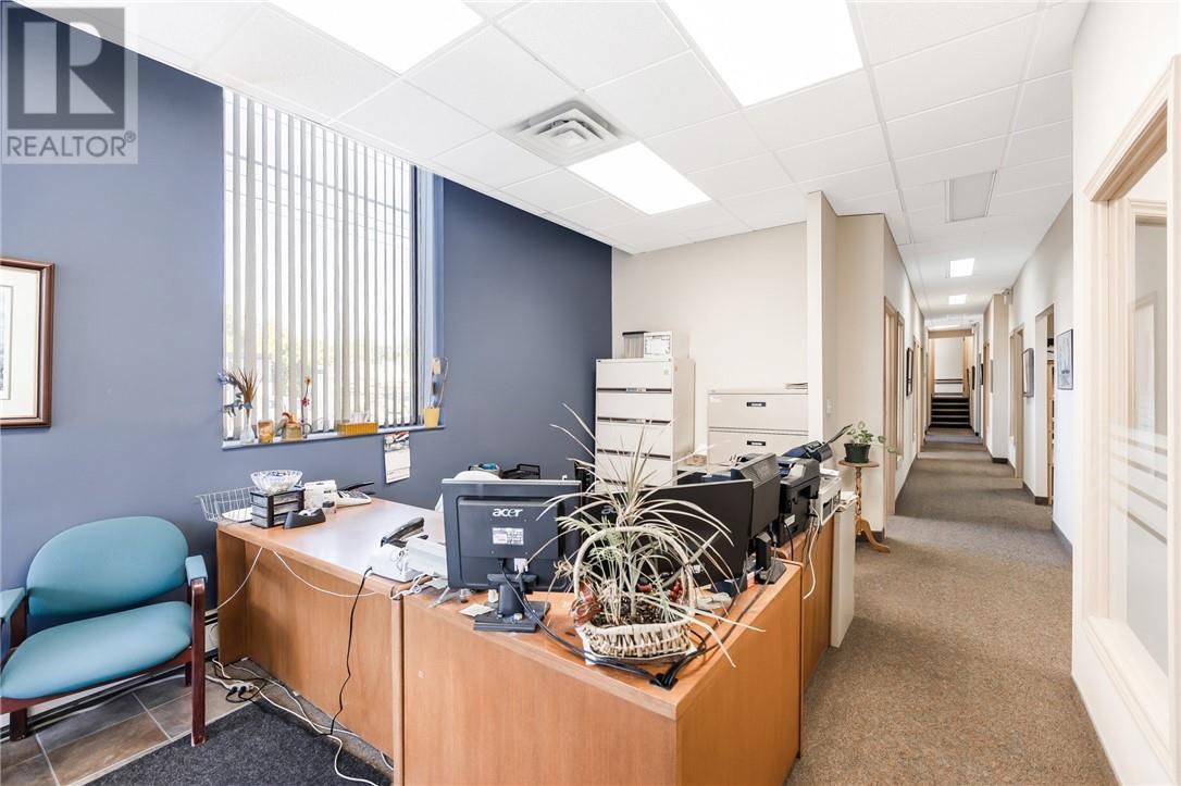 402 Frood Road, Sudbury, ON