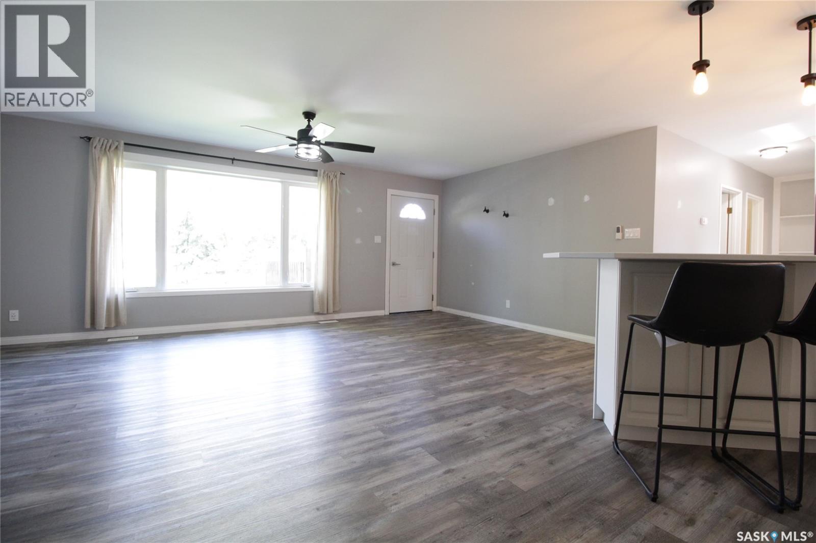 813 Moose Street, Moosomin, SK - Indoor