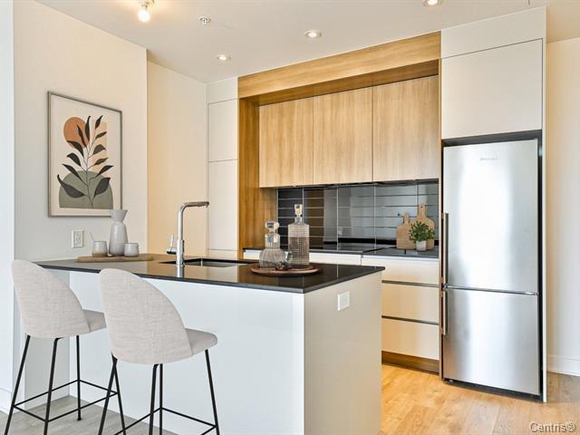 Cuisine - 617-5388 Boul. Henri-Bourassa O., Montréal (Saint-Laurent), QC - Indoor Photo Showing Kitchen