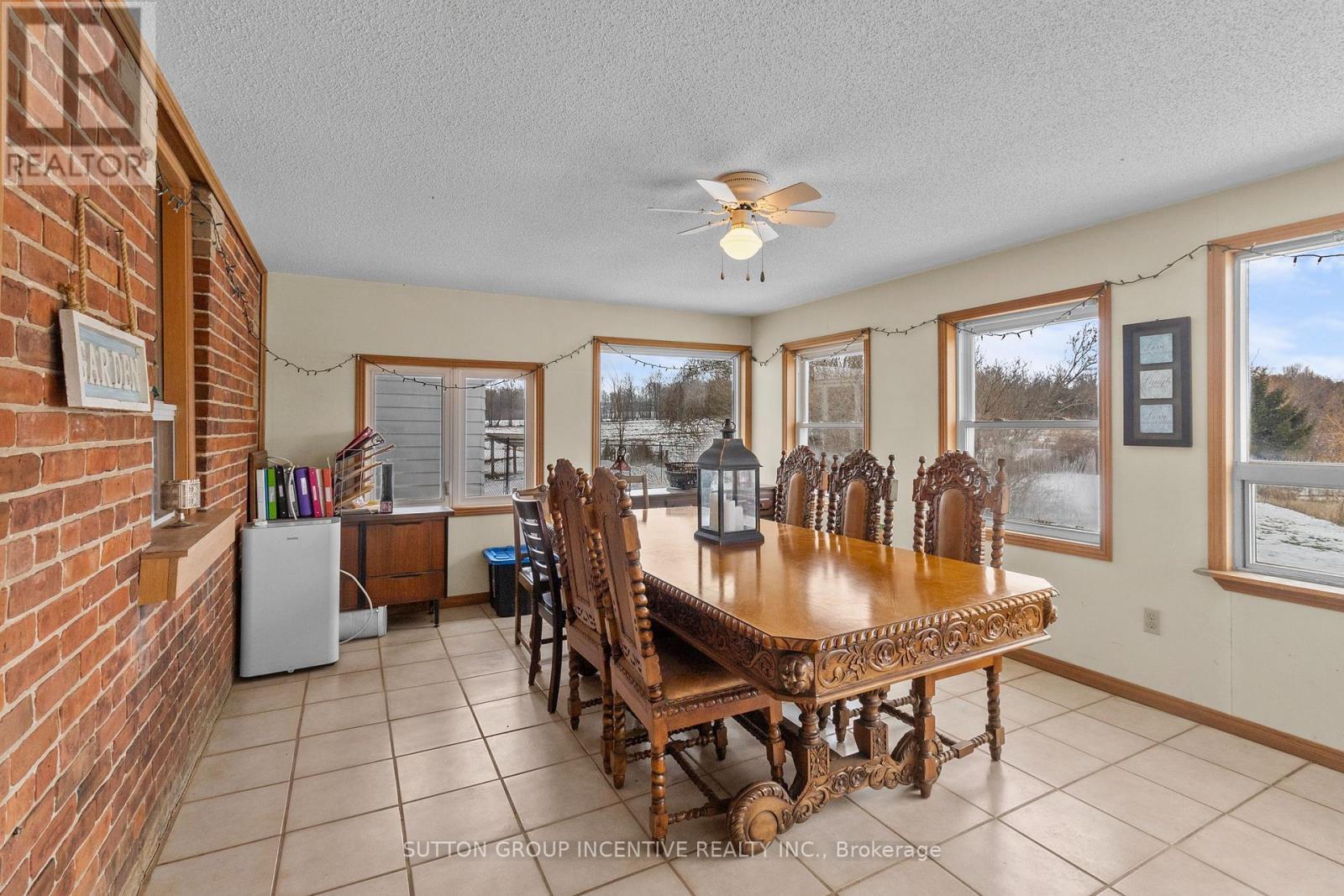 6511 21/22 Nottawasaga Side Road, Clearview, ON - Indoor Photo Showing Dining Room