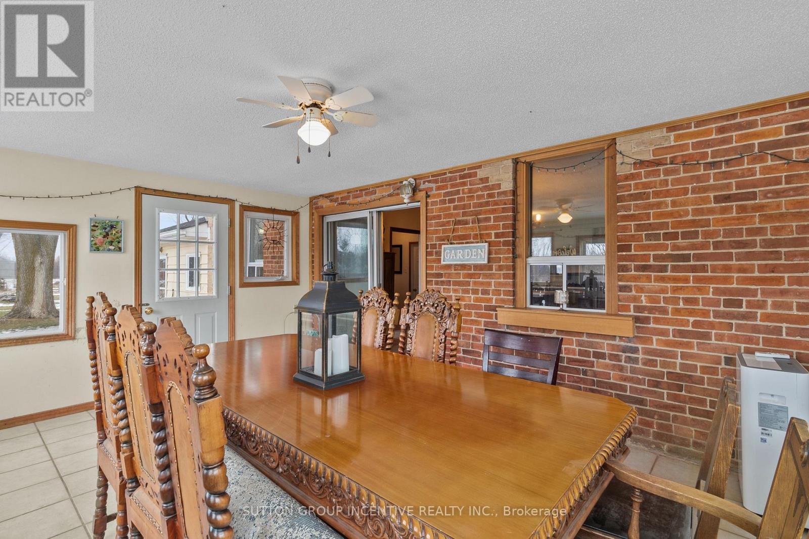 6511 21/22 Nottawasaga Side Road, Clearview, ON - Indoor Photo Showing Dining Room