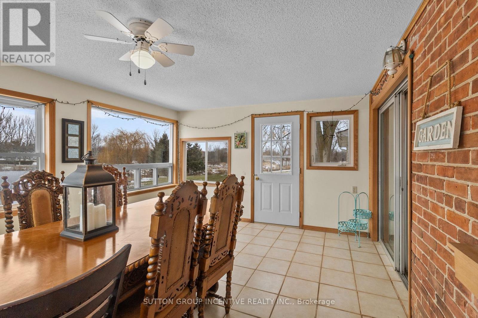 6511 21/22 Nottawasaga Side Road, Clearview, ON - Indoor Photo Showing Dining Room