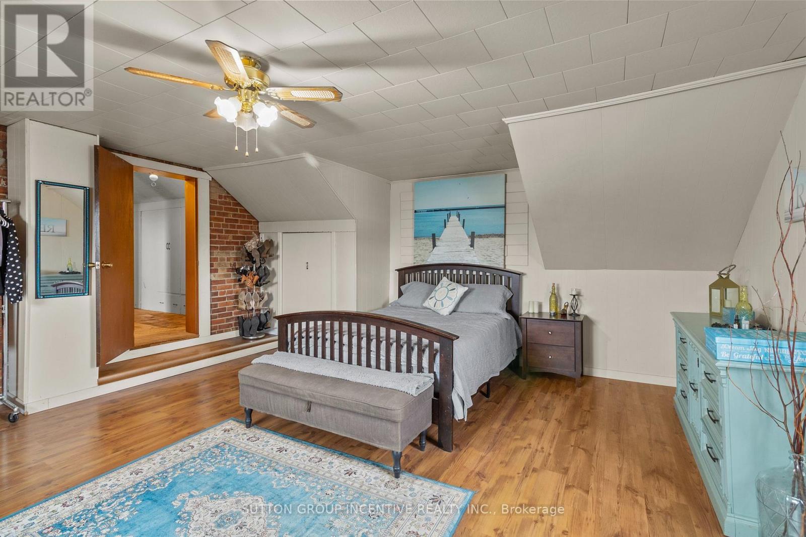 6511 21/22 Nottawasaga Side Road, Clearview, ON - Indoor Photo Showing Bedroom