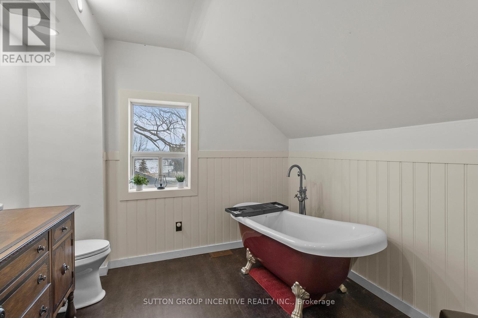 6511 21/22 Nottawasaga Side Road, Clearview, ON - Indoor Photo Showing Bathroom