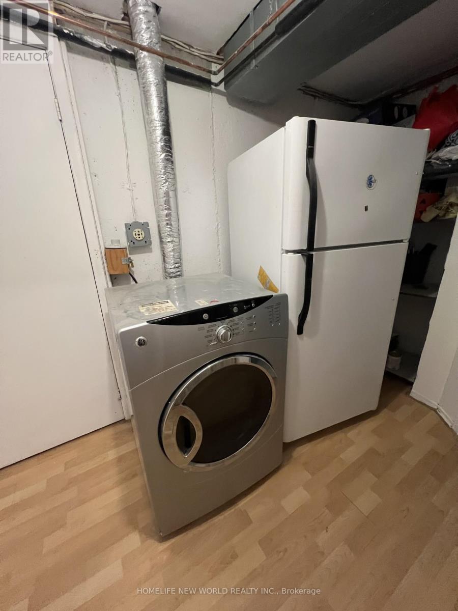 Bsmt - 47 Stather Crescent, Markham, ON - Indoor Photo Showing Laundry Room