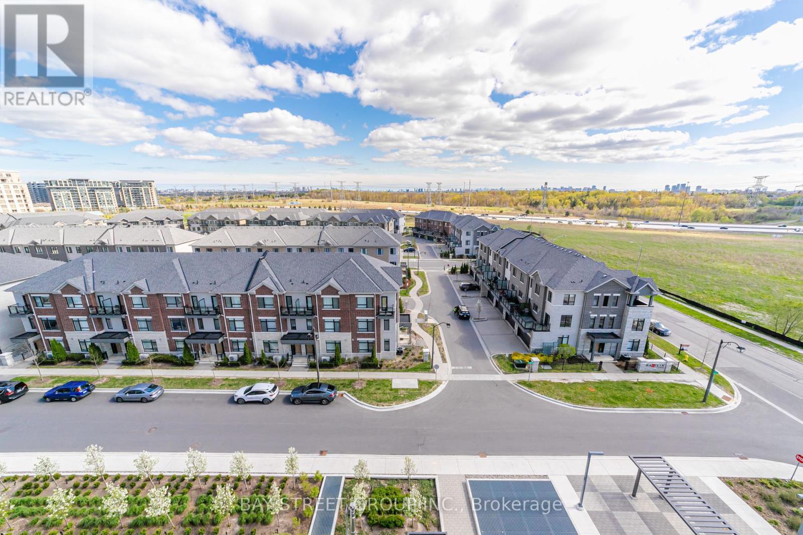 709 - 12 Gandhi Lane, Markham, ON - Outdoor With View