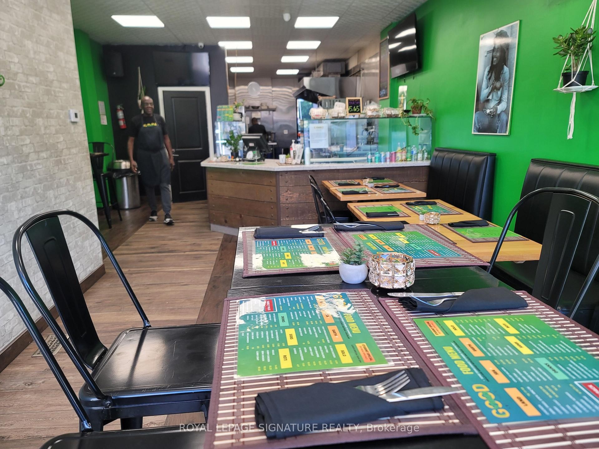 1299-1301 Danforth Avenue, Toronto, ON