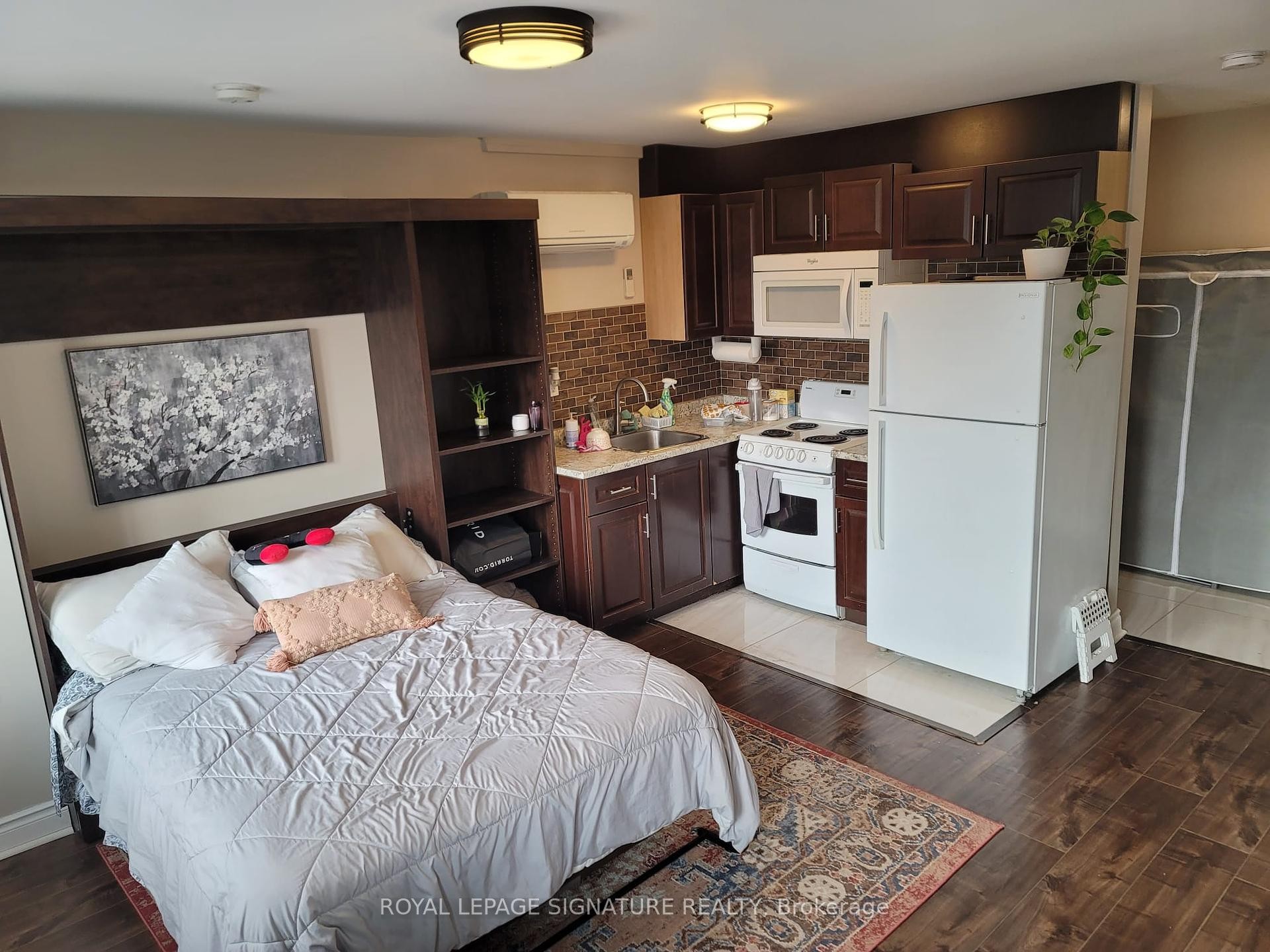 1299-1301 Danforth Avenue, Toronto, ON