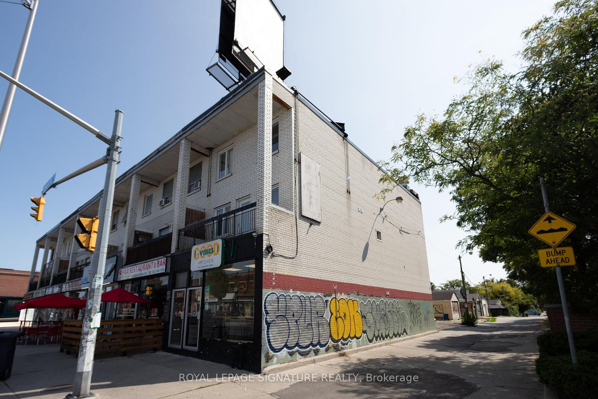 1299-1301 Danforth Avenue, Toronto, ON - Outdoor