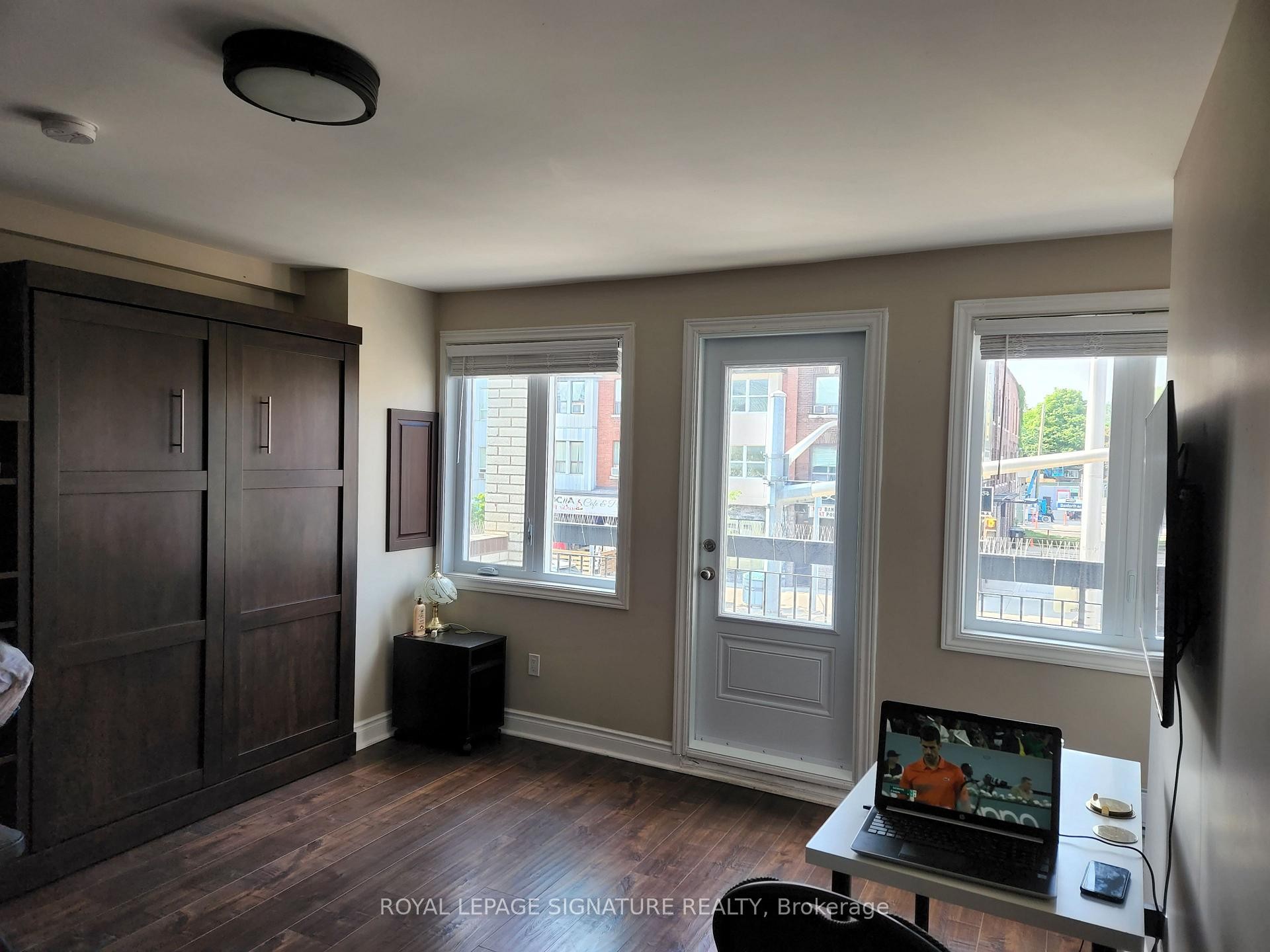 1299-1301 Danforth Avenue, Toronto, ON - Indoor
