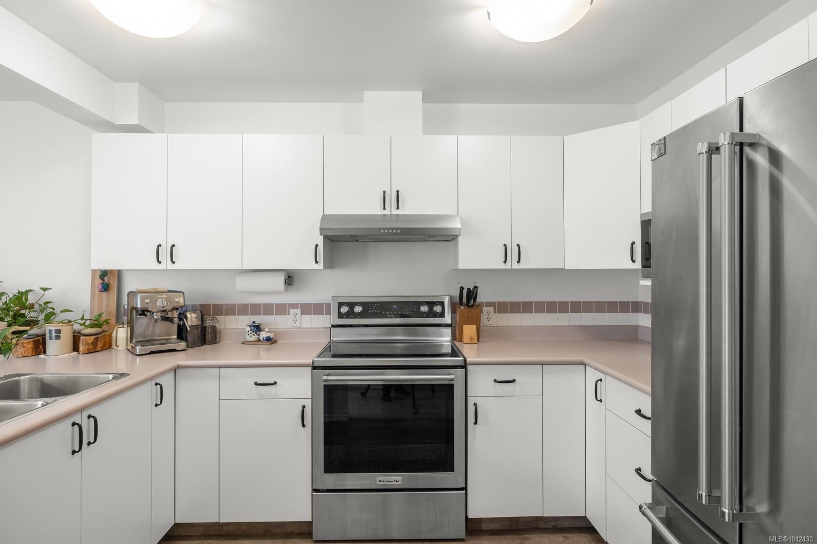 10-4580 West Saanich Rd, Saanich, BC