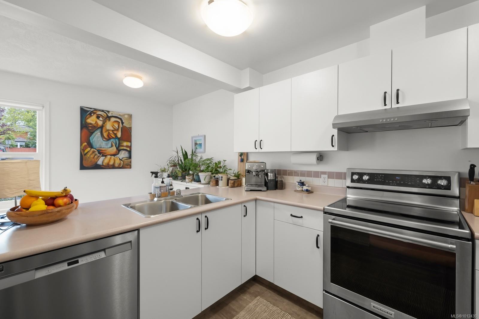 10-4580 West Saanich Rd, Saanich, BC