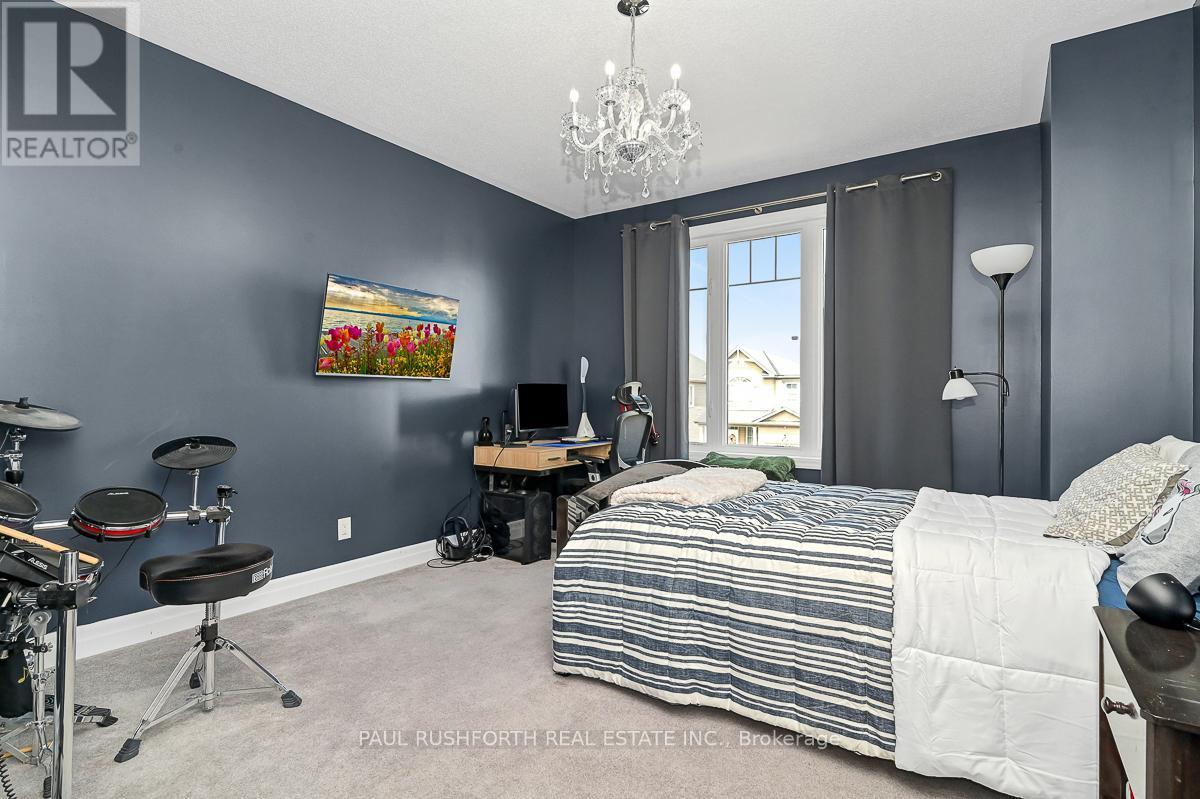 Bedroom #2 - 133 Mandalay Street, Ottawa, ON - Indoor Photo Showing Bedroom