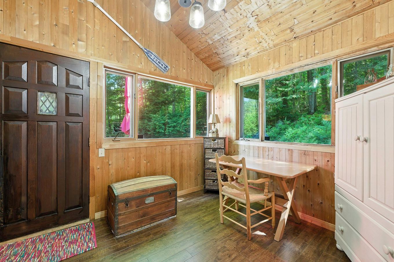 Solarium/Sunroom - 16 Ch. Des Oliviers, Sainte-Anne-Des-Lacs, QC - Indoor Photo Showing Other Room