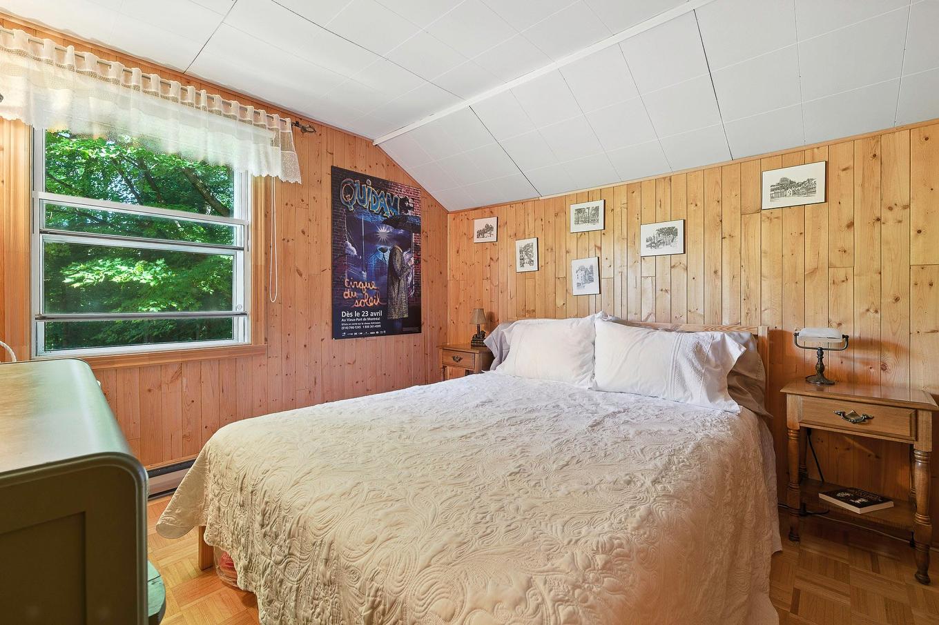 Primary bedroom - 16 Ch. Des Oliviers, Sainte-Anne-Des-Lacs, QC - Indoor Photo Showing Bedroom