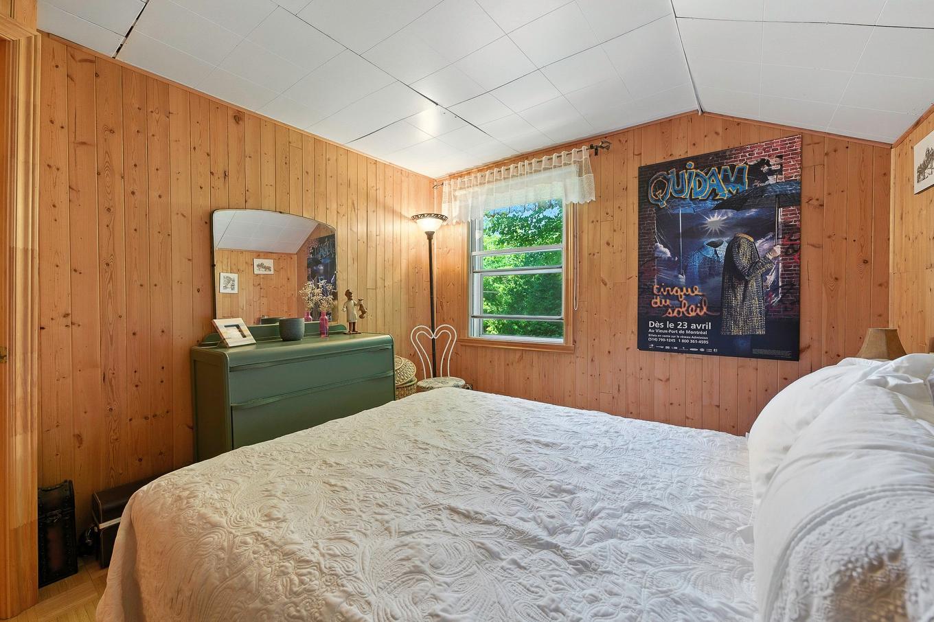 Primary bedroom - 16 Ch. Des Oliviers, Sainte-Anne-Des-Lacs, QC - Indoor Photo Showing Bedroom