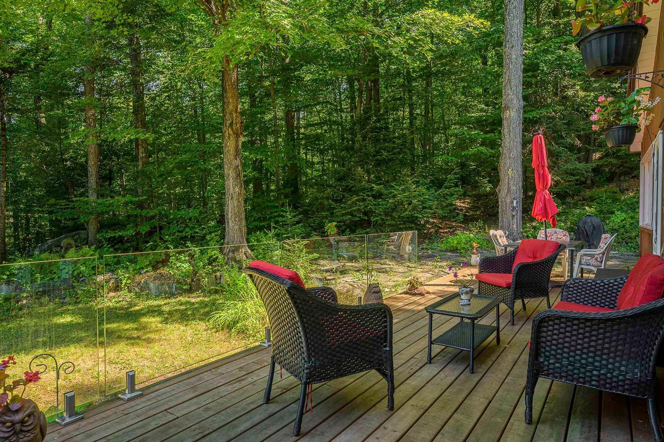 Patio - 16 Ch. Des Oliviers, Sainte-Anne-Des-Lacs, QC - Outdoor With Deck Patio Veranda