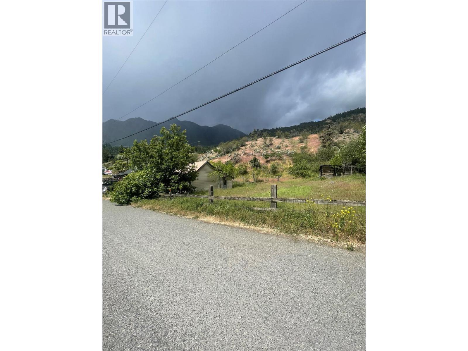 685 Russell Lane, Lillooet, BC - Outdoor