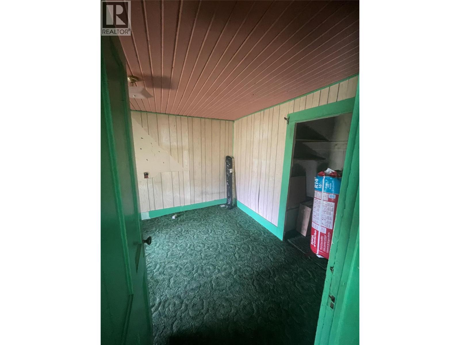 685 Russell Lane, Lillooet, BC - Photo Showing Other Room