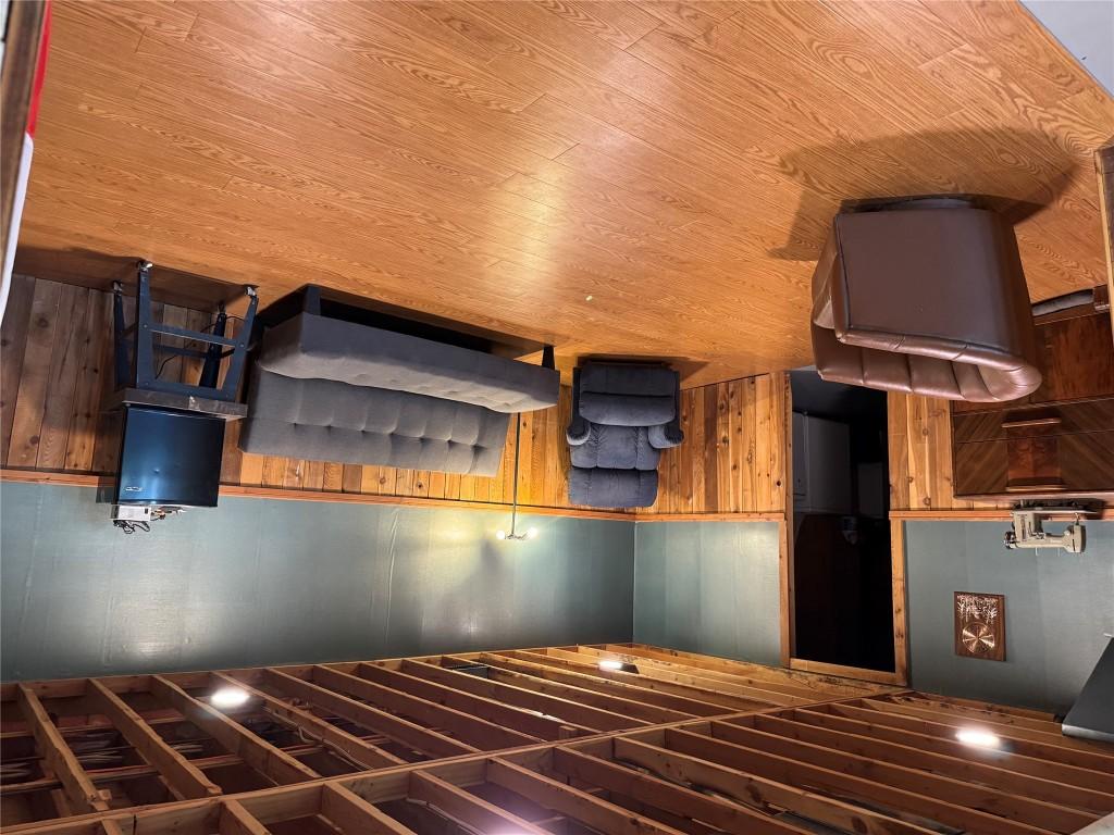 1135 Clearview Drive, Kamloops, BC - Indoor