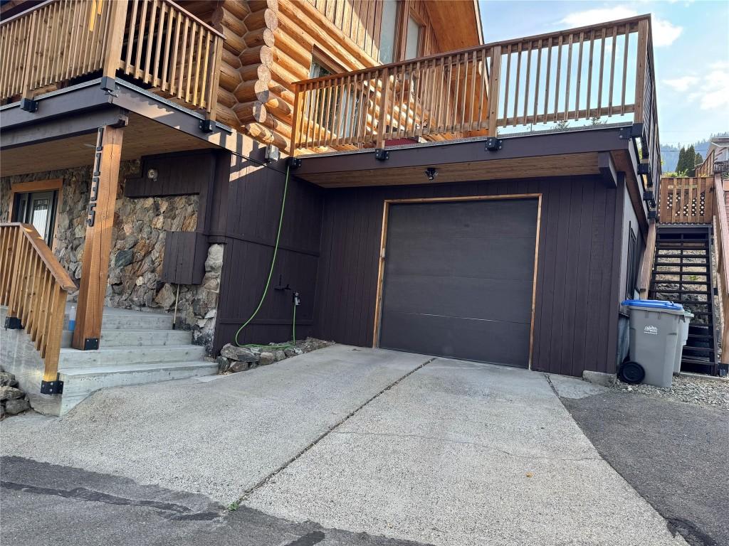 1135 Clearview Drive, Kamloops, BC - Outdoor With Exterior