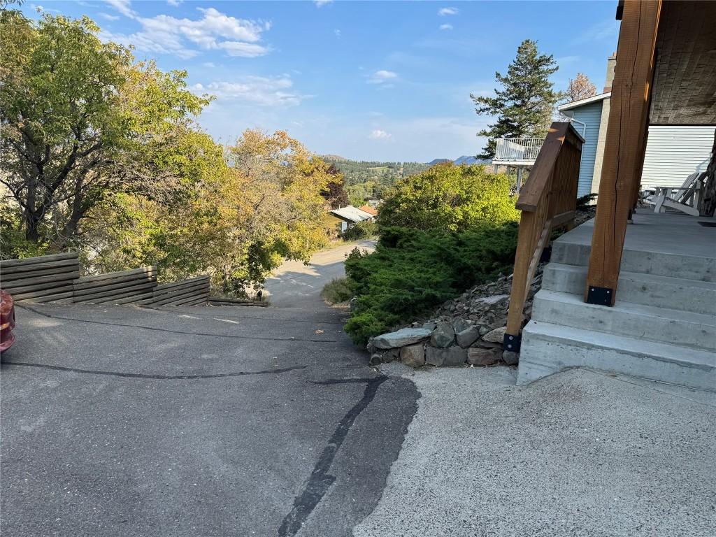 1135 Clearview Drive, Kamloops, BC - Outdoor