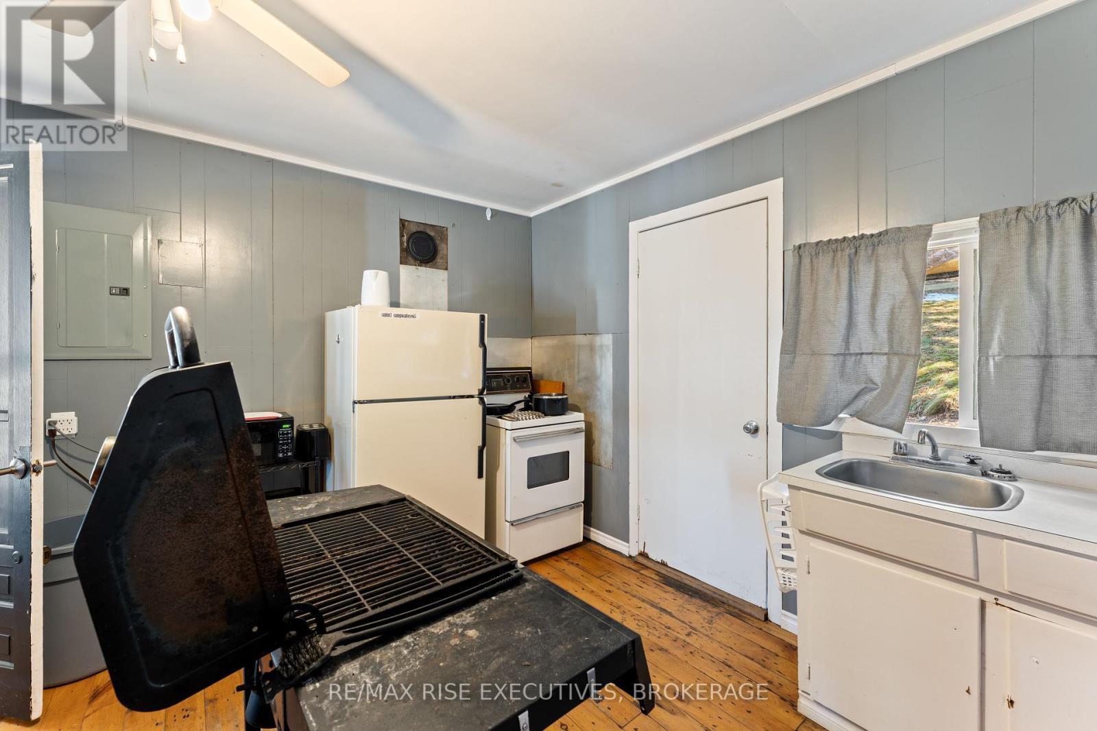 1264 Cox Road, Frontenac (Frontenac Centre), ON