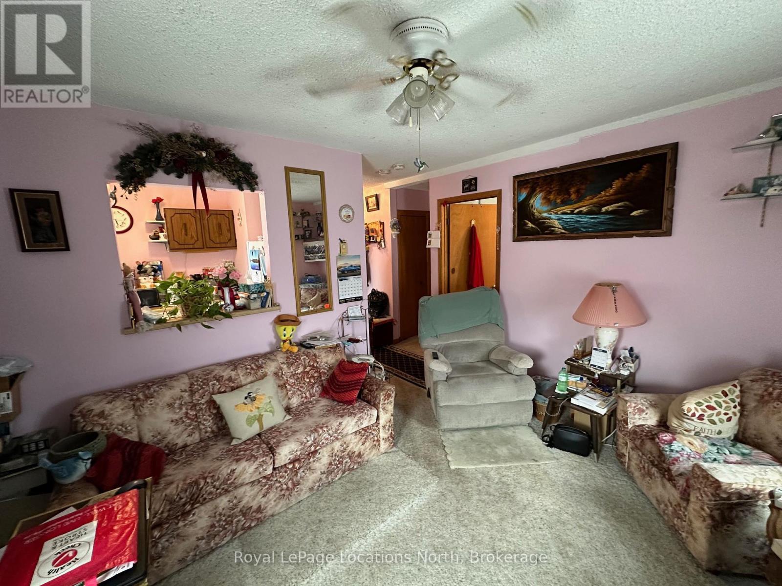 204 - 110 Sykes Street N, Meaford, ON - Indoor Photo Showing Living Room