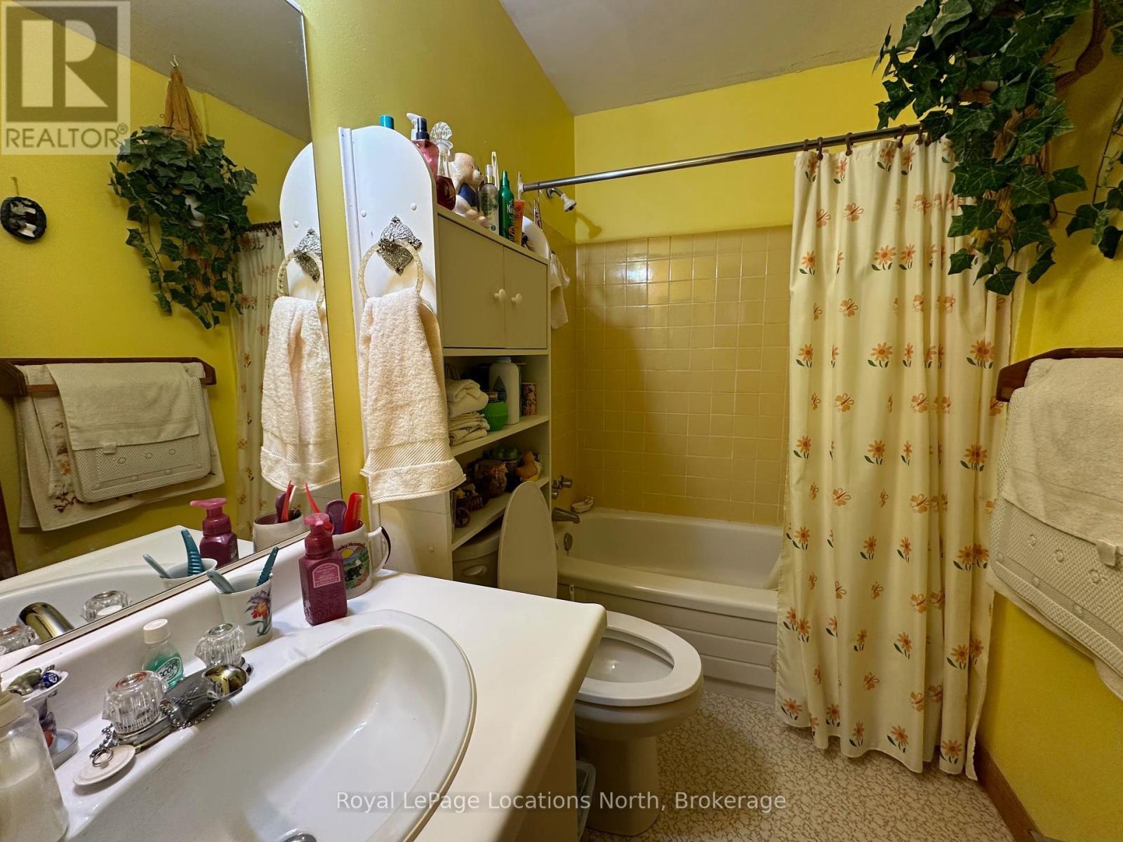 204 - 110 Sykes Street N, Meaford, ON - Indoor Photo Showing Bathroom