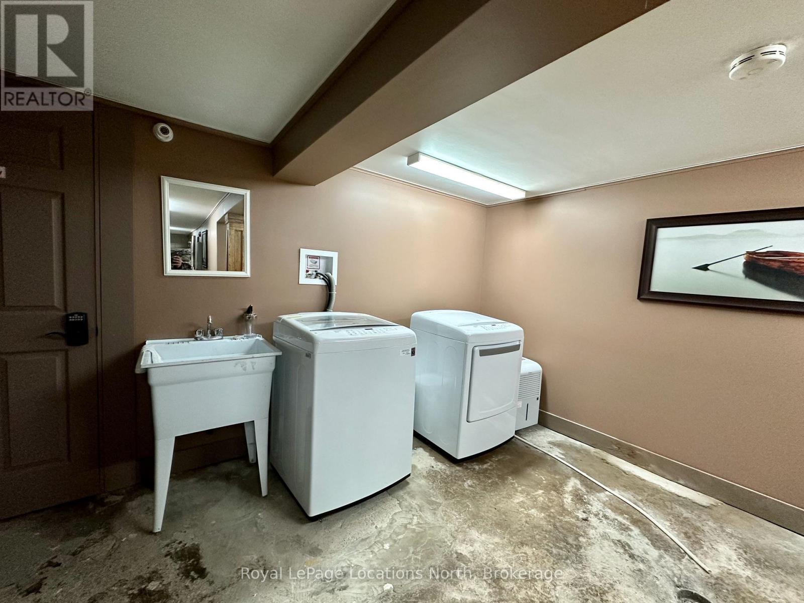 204 - 110 Sykes Street N, Meaford, ON - Indoor Photo Showing Laundry Room