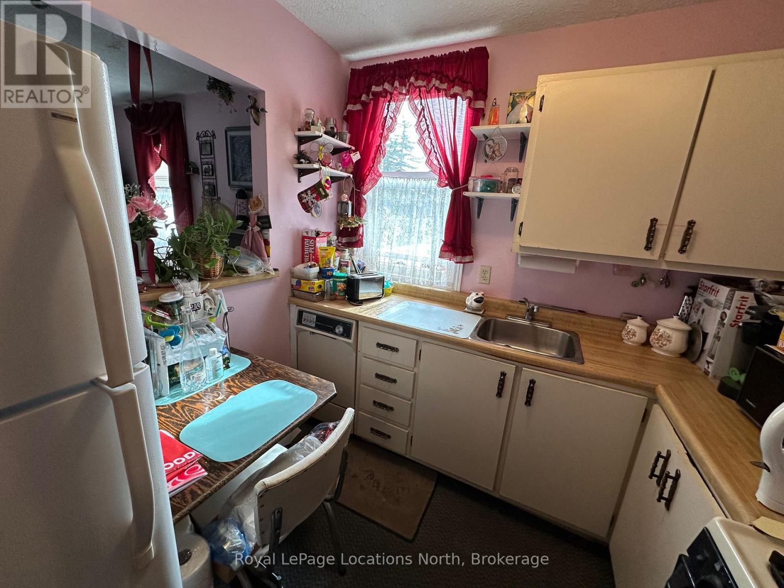 204 - 110 Sykes Street N, Meaford, ON - Indoor