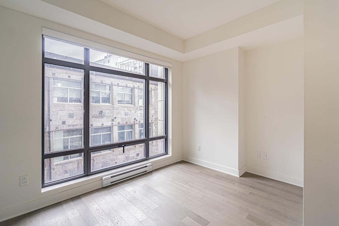 Living room - 709-628 Rue St-Jacques, Montréal (Ville-Marie), QC - Indoor Photo Showing Other Room