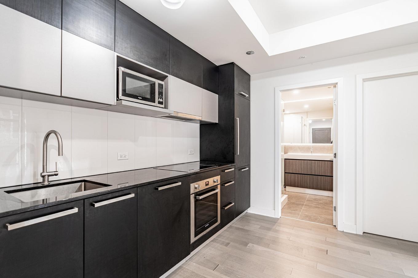 Kitchen - 709-628 Rue St-Jacques, Montréal (Ville-Marie), QC - Indoor Photo Showing Kitchen With Upgraded Kitchen