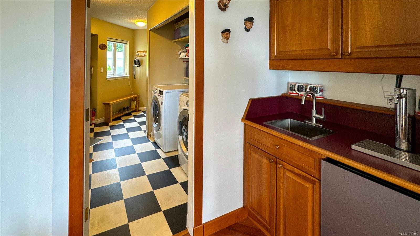 7085 Shorncliffe Ave, Port Hardy, BC