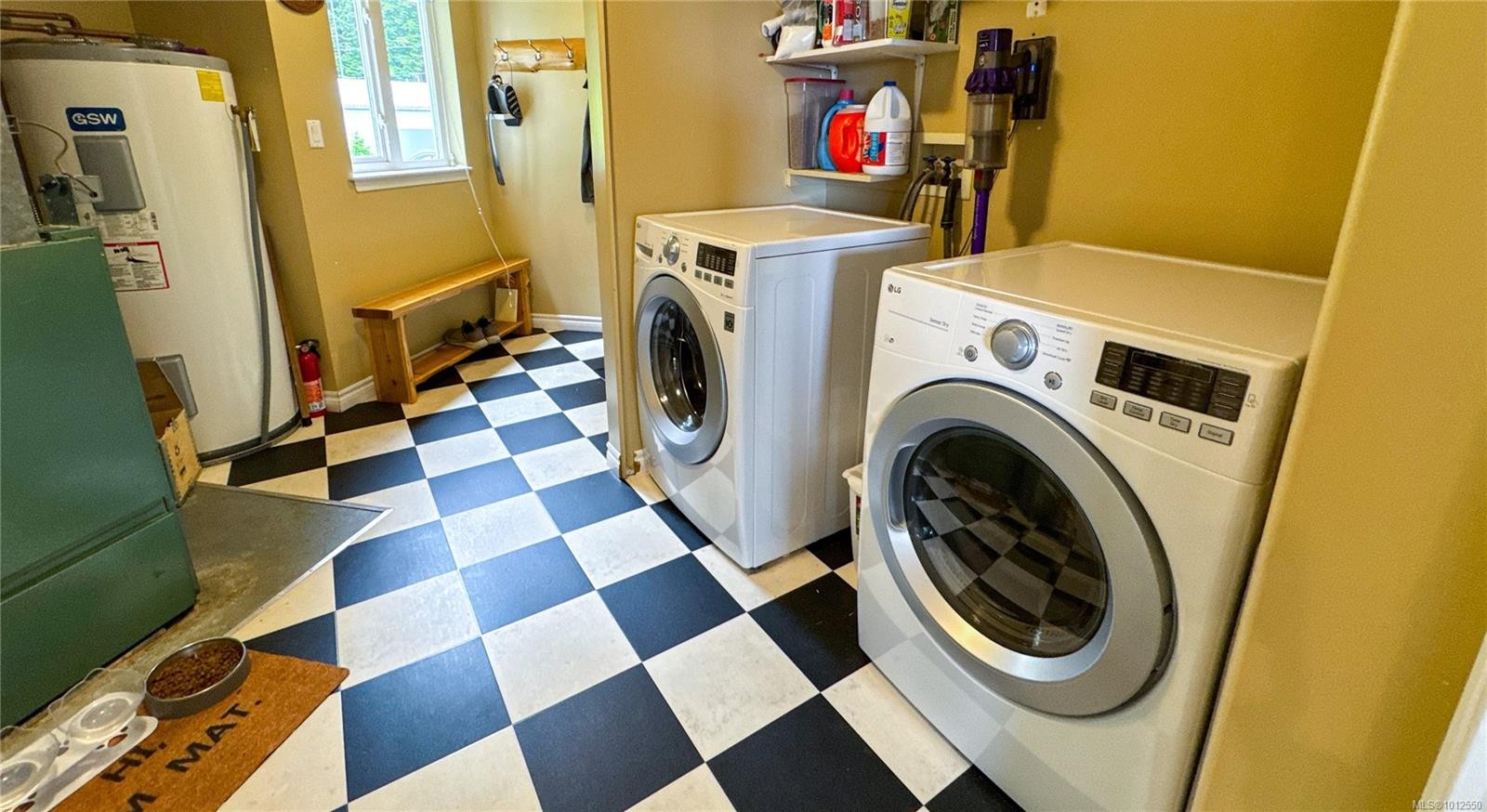 7085 Shorncliffe Ave, Port Hardy, BC