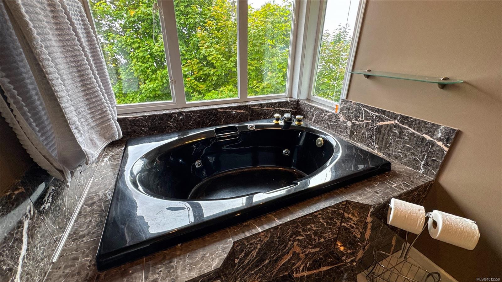 7085 Shorncliffe Ave, Port Hardy, BC