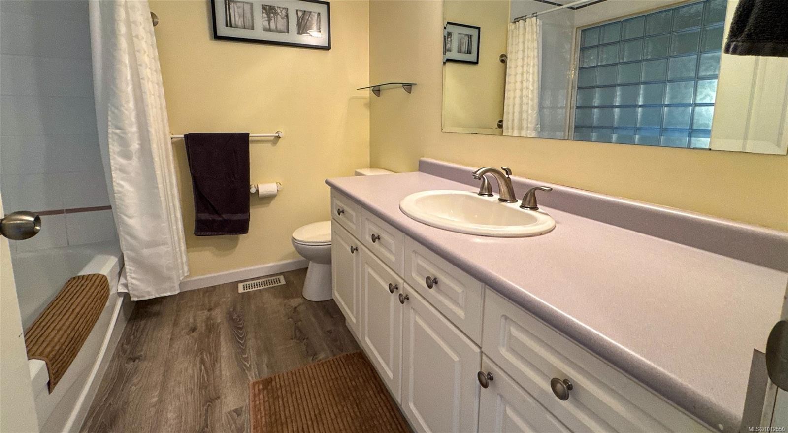 7085 Shorncliffe Ave, Port Hardy, BC