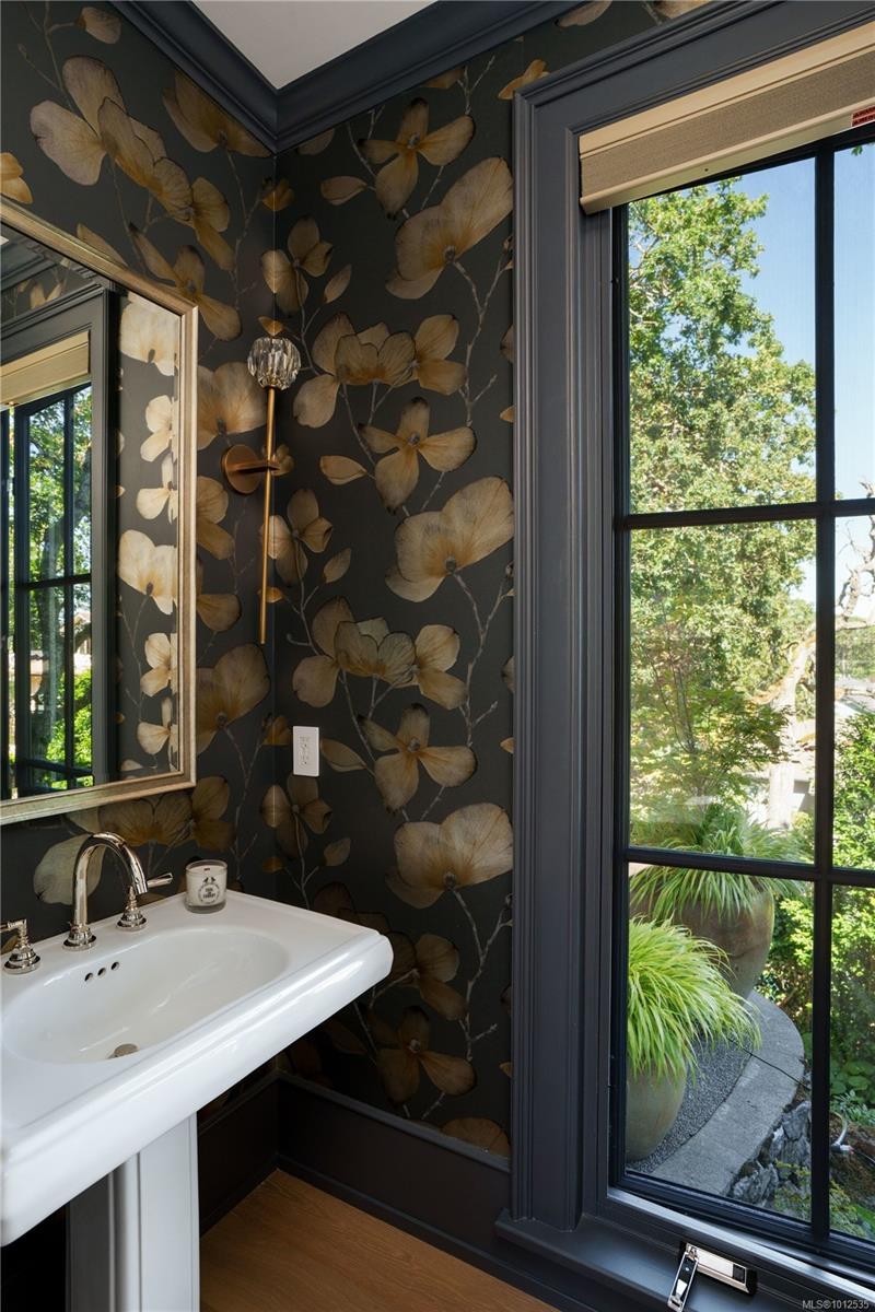 2175 Granite St, Oak Bay, BC