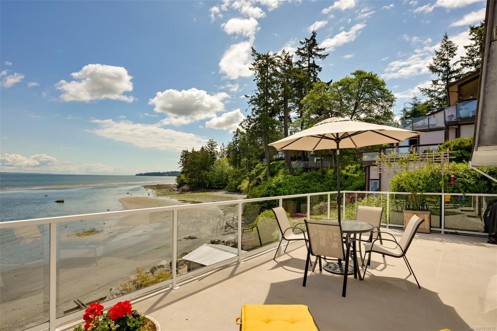 4955 Cordova Bay Rd, Saanich, BC