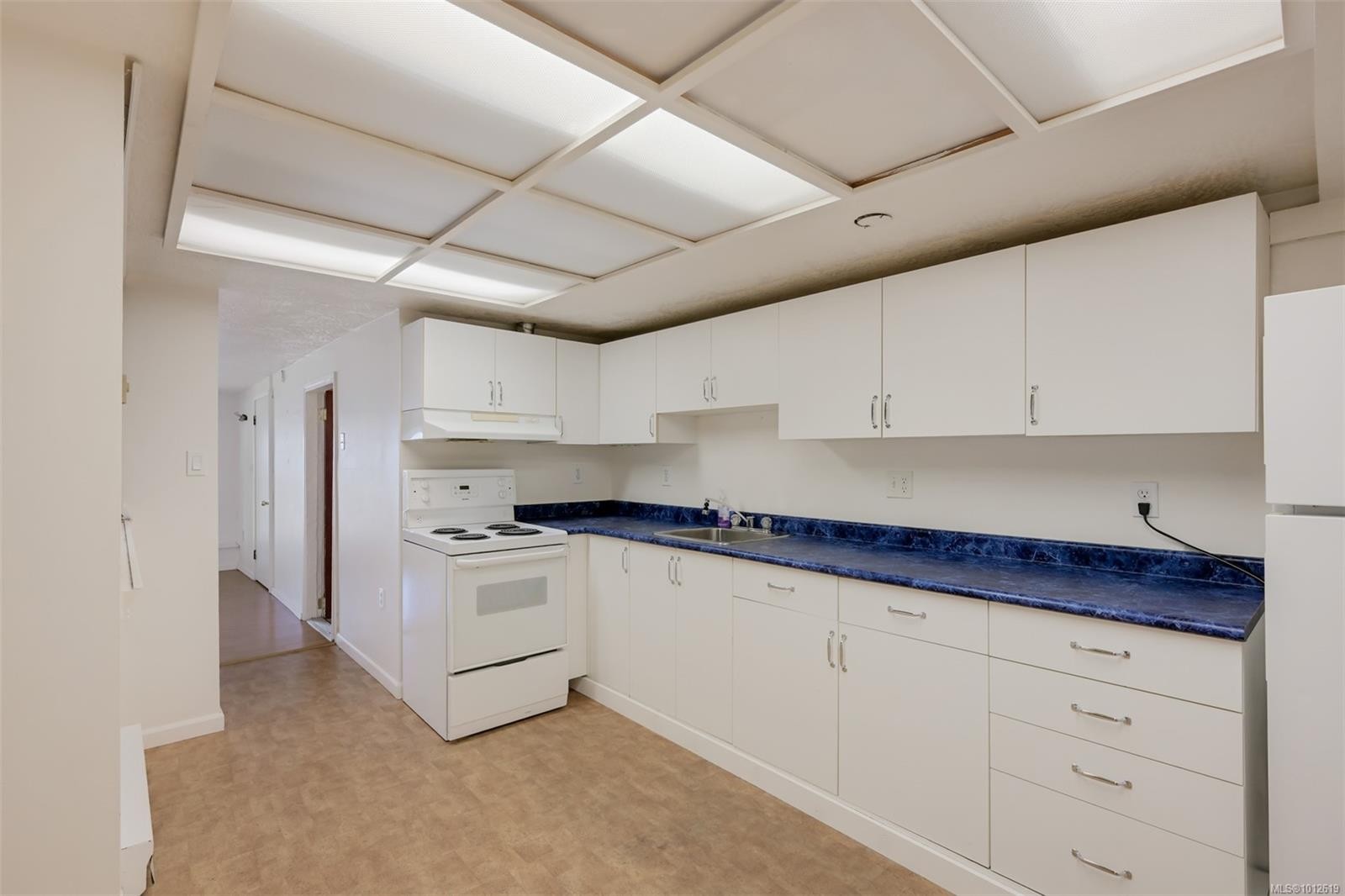 4955 Cordova Bay Rd, Saanich, BC