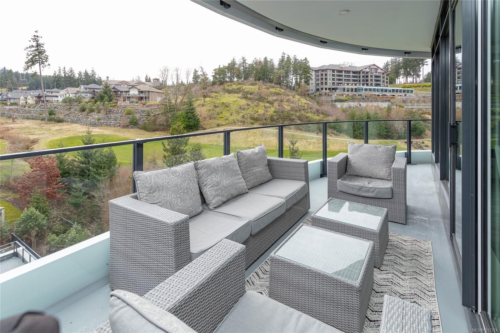 915-2000 Hannington Rd, Langford, BC - Outdoor With Exterior