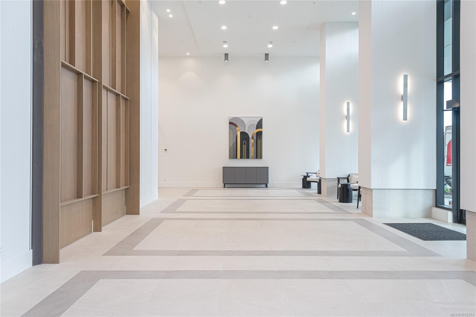 915-2000 Hannington Rd, Langford, BC - Indoor Photo Showing Other Room