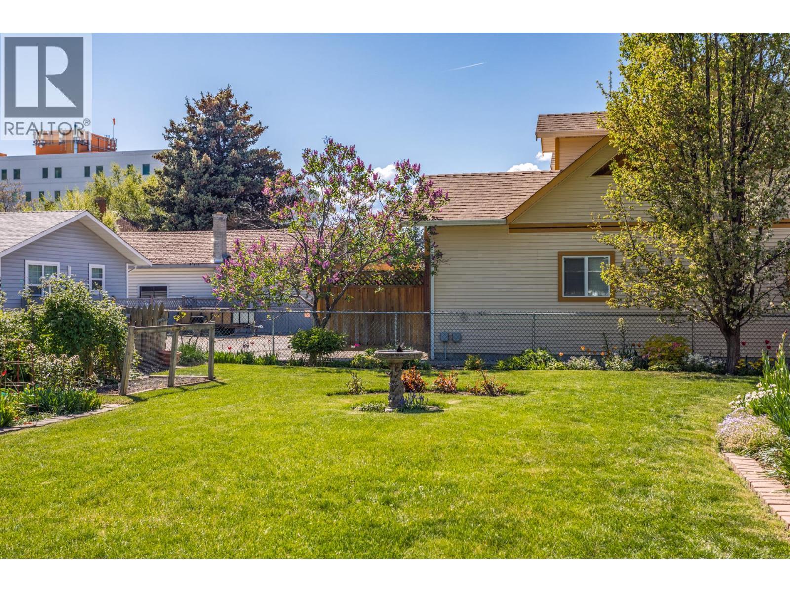 607 Glenwood Avenue, Kelowna, BC - Outdoor