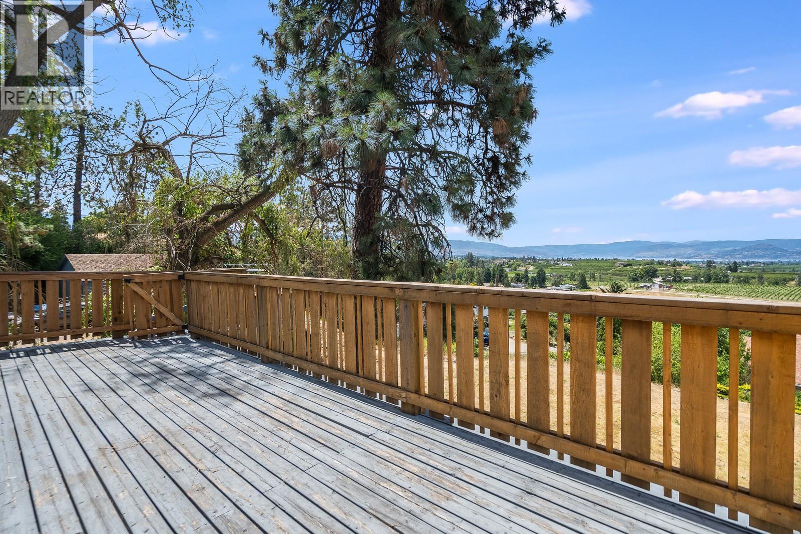 1293 Highway 33 E, Kelowna, BC - Outdoor