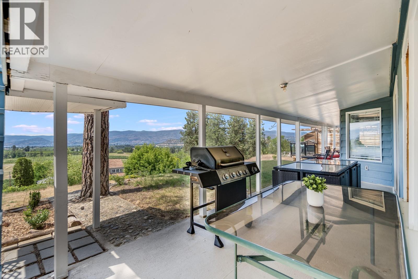 1293 Highway 33 E, Kelowna, BC - With Exterior