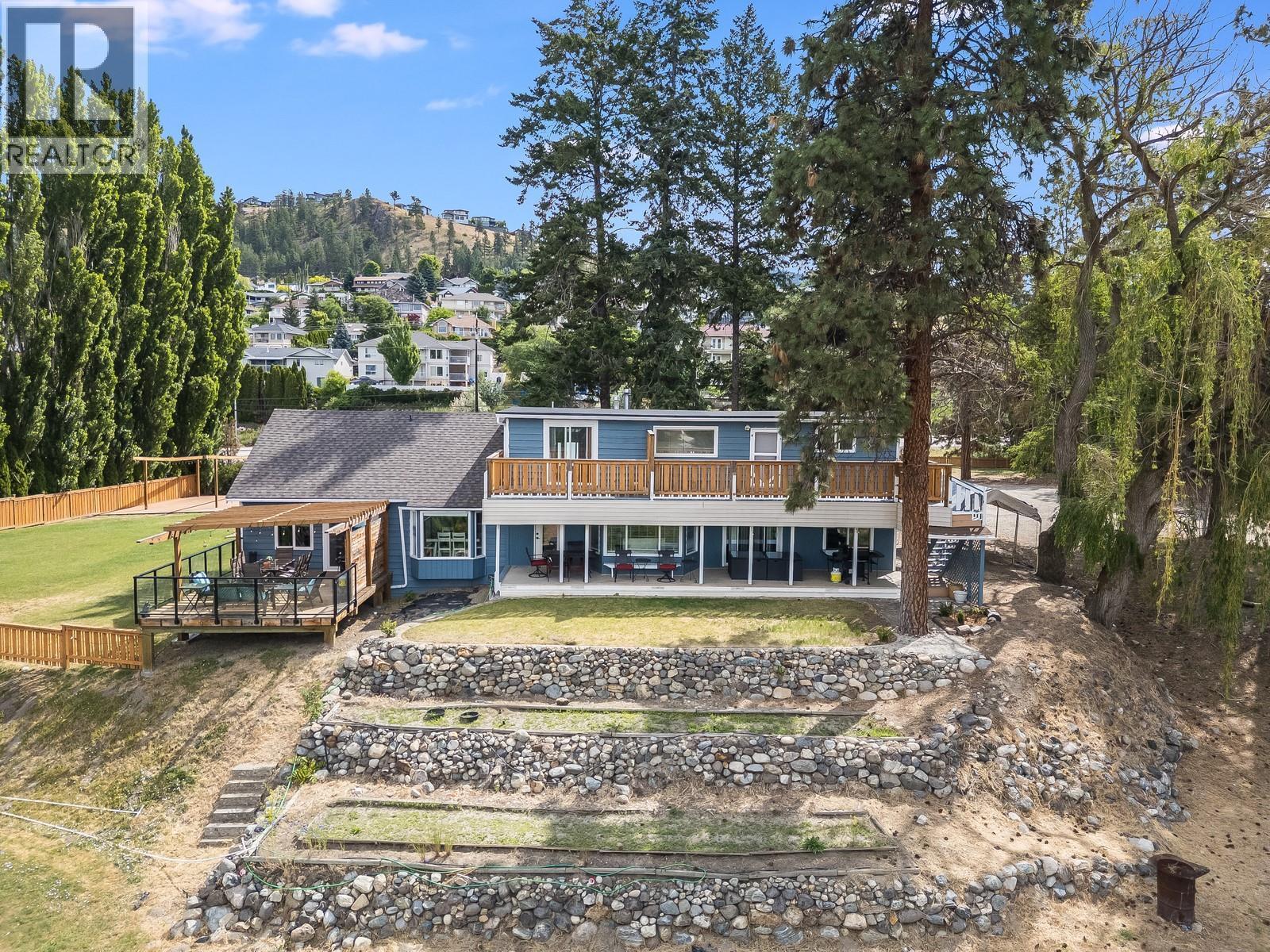 1293 Highway 33 E, Kelowna, BC - Outdoor