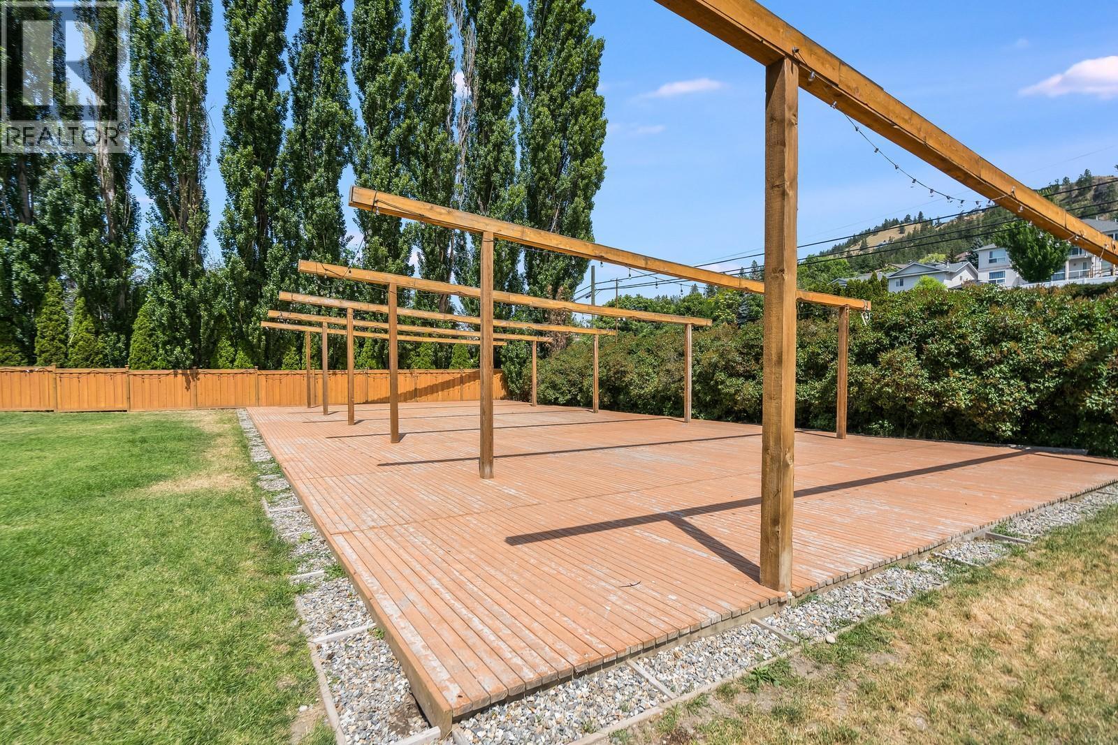 dance floor for wedding and parties - 1293 Highway 33 E, Kelowna, BC - Outdoor