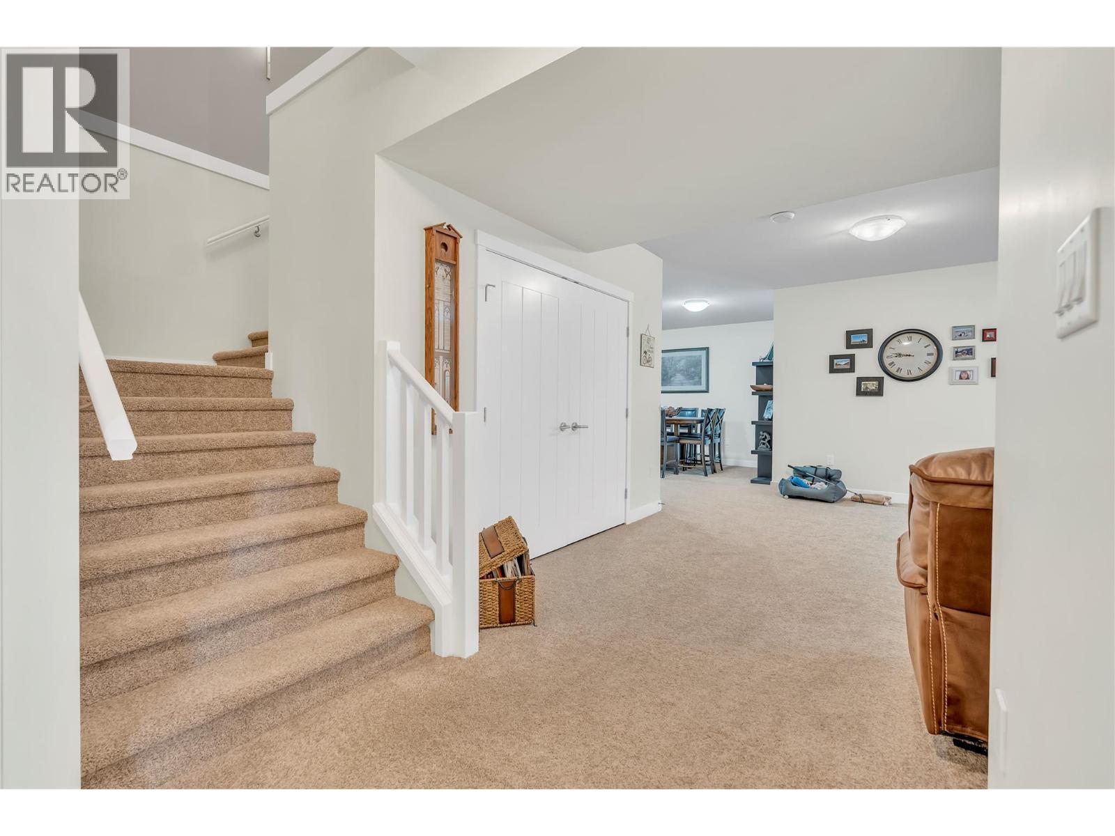 2078 Lawrence Avenue, Penticton, BC - Indoor Photo Showing Other Room