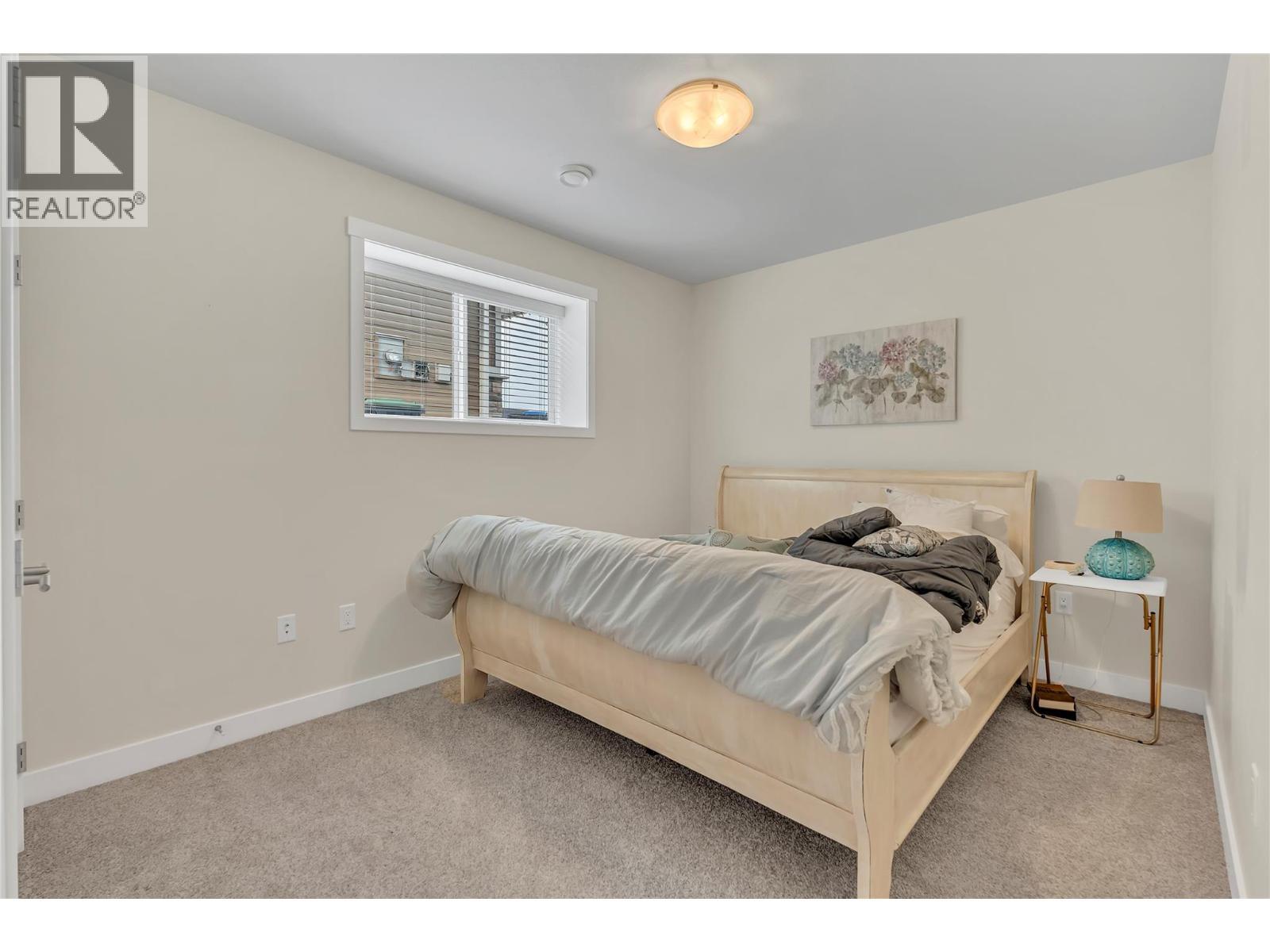 2078 Lawrence Avenue, Penticton, BC - Indoor Photo Showing Bedroom